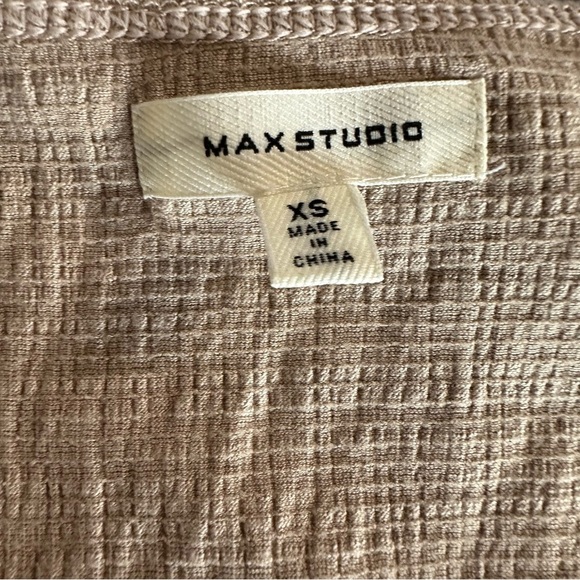 Max Studio Tan Blouse Chic Top - Picture 3 of 4